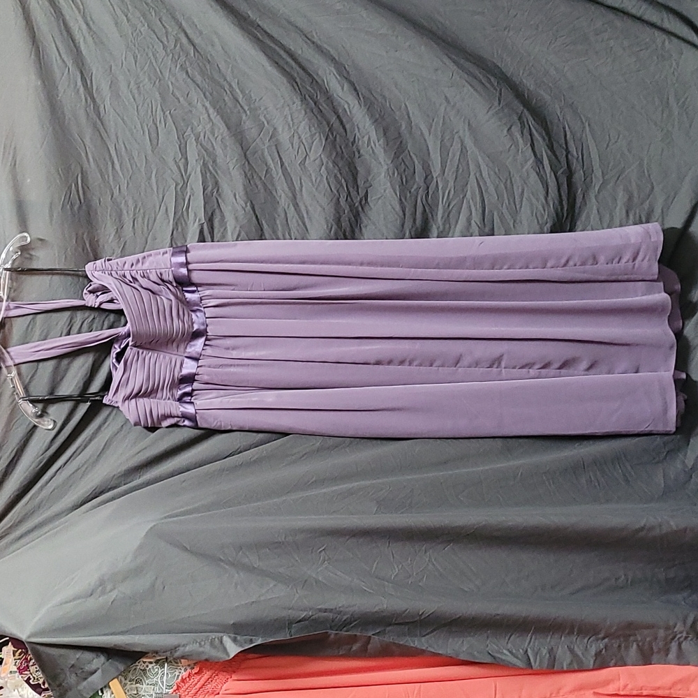 Dress - Picture 4 of 7
